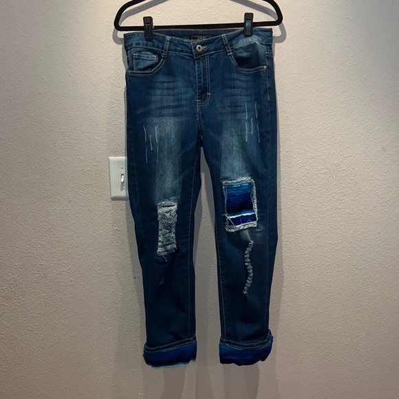 Lucky & Blessed Size 10 Boutique Jeans Blue Serape Fabric details, distressed - Picture 14 of 14